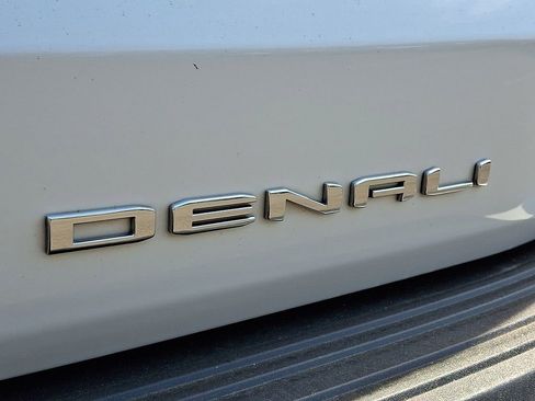 Certified 2023 GMC Yukon Denali Ultimate AWD/4WD image 36