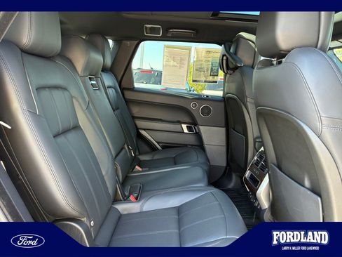Used 2018 Land Rover Range Rover Sport HSE AWD/4WD image 18