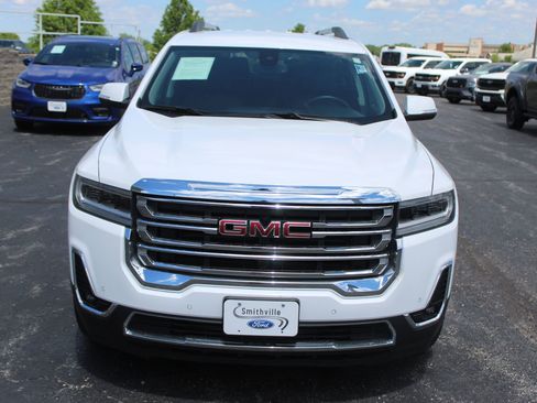 Used 2023 GMC Acadia SLT w/ LPO, Floor Liner Package AWD/4WD image 11