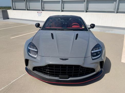Used 2025 Aston Martin V8 Vantage Coupe RWD image 5