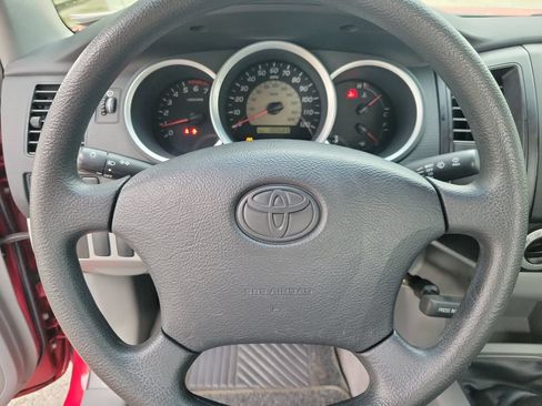 Used 2006 Toyota Tacoma 2WD Regular Cab image 11