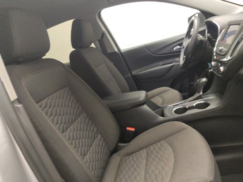 Used 2020 Chevrolet Equinox LT FWD image 21