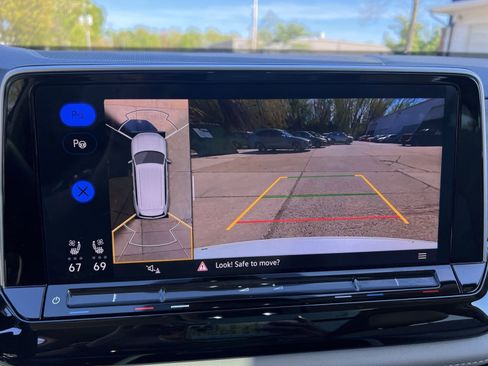 Used 2025 Volkswagen Atlas SEL Premium R-Line image 32