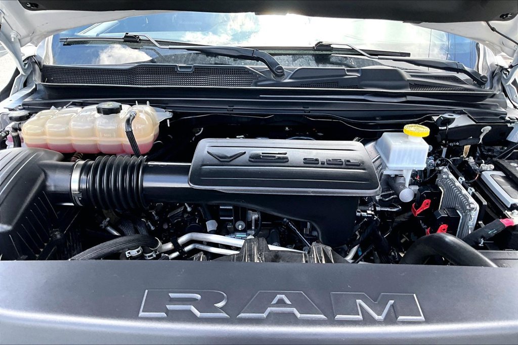 Used 2023 RAM 1500 Laramie w/ Off Road Group AWD/4WD image 13