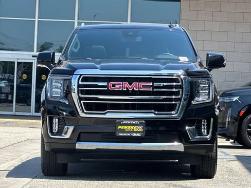 Used 2023 GMC Yukon SLT w/ SLT Premium Package RWD image 9