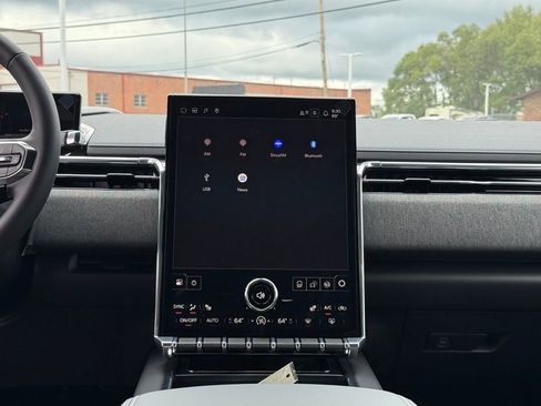 New 2026 GMC Sierra EV Elevation image 25