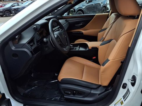 Used 2023 Lexus ES 350 w/ Premium Package image 16