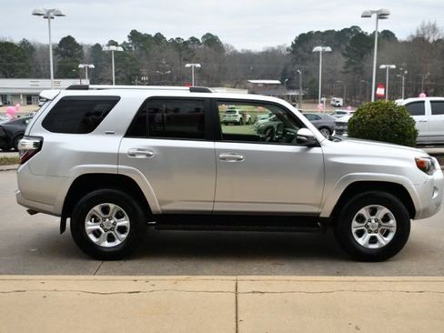 Used 2024 Toyota 4Runner SR5 Premium image 6