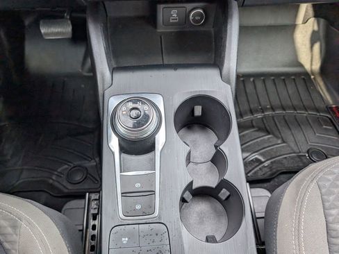 Used 2021 Ford Escape SE image 23