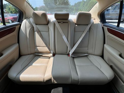 Used 2012 Hyundai Genesis 3.8 image 31