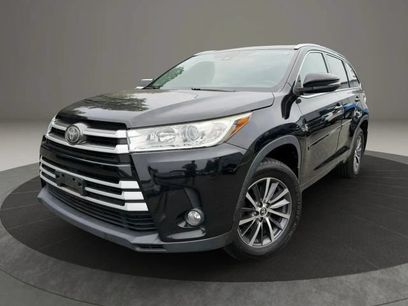 Used 2017 Toyota Highlander XLE