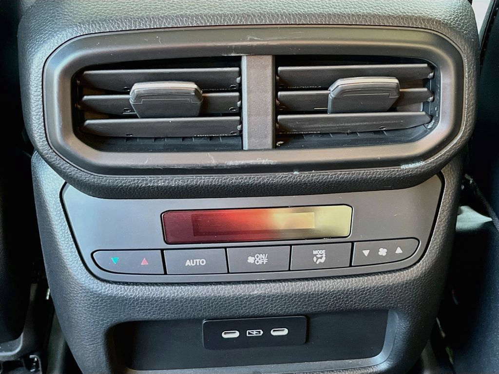 Used 2025 Honda Pilot Touring image 28