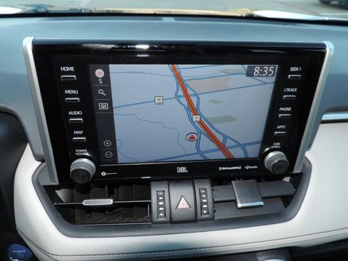 Used 2021 Toyota RAV4 Limited image 27