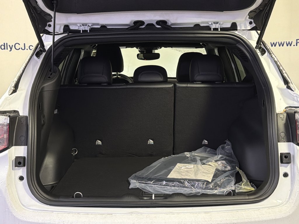 New 2025 Jeep Compass Limited AWD/4WD image 9