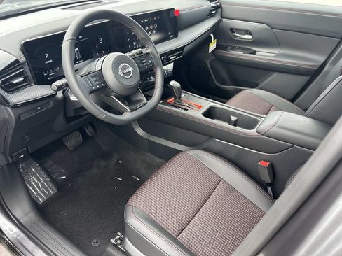 New 2026 Nissan Kicks SR w/ Cold Weather Package AWD/4WD image 14