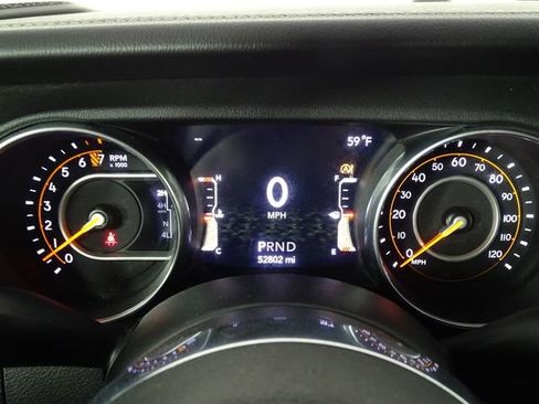 Used 2018 Jeep Wrangler Unlimited Sahara w/ Safety Group AWD/4WD image 22