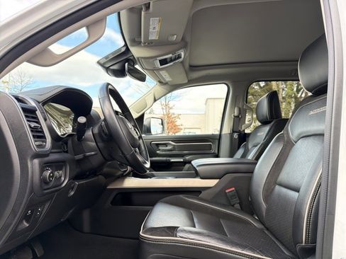 Used 2022 RAM 1500 Laramie image 11