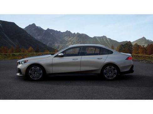 New 2026 BMW 530i image 4