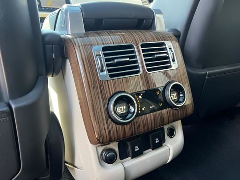 Used 2018 Land Rover Range Rover HSE image 20