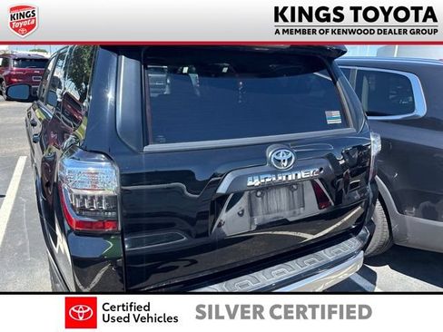 Used 2018 Toyota 4Runner TRD Off-Road Premium AWD/4WD image 6