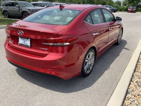 Used 2017 Hyundai Elantra Limited w/ Limited Tech Package 04 FWD image 5