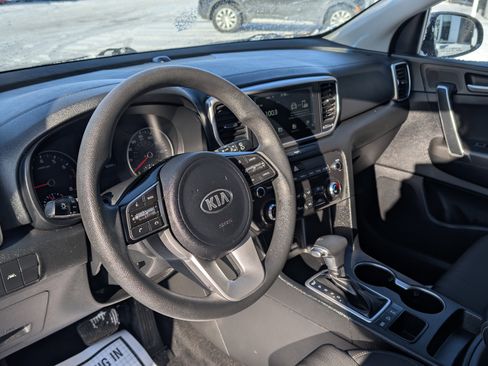 Used 2020 Kia Sportage LX image 10