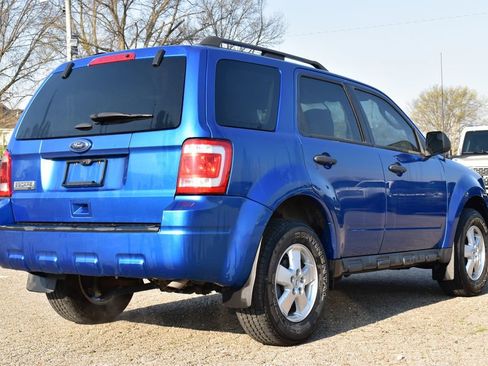 Used 2011 Ford Escape XLT image 5