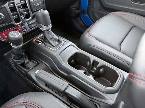 New 2025 Jeep Wrangler Unlimited Rubicon image 24