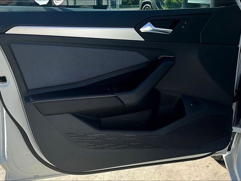 New 2026 Volkswagen Jetta SE FWD image 27