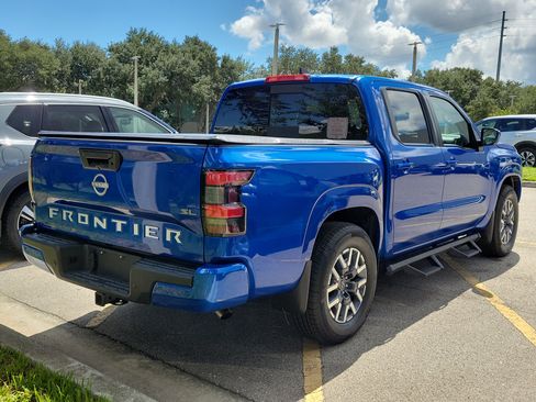 Certified 2024 Nissan Frontier SL w/ Technology Package RWD image 3