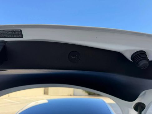 Used 2021 Tesla Model 3 Standard Range Plus RWD image 16