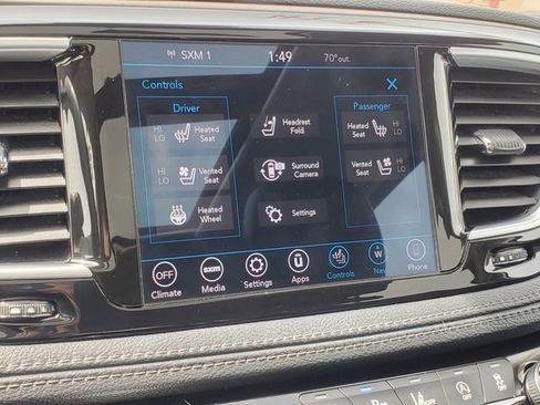 Used 2019 Chrysler Pacifica Limited w/ Tire & Wheel Group FWD image 23