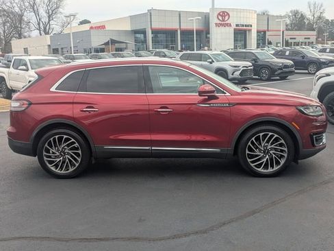 Used 2019 Lincoln Nautilus Reserve image 3