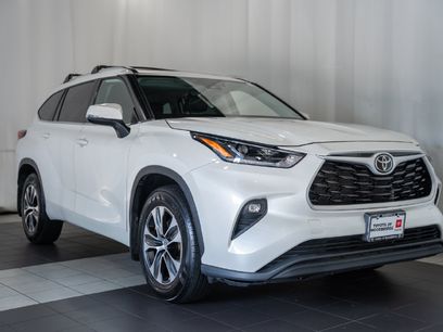 Used 2021 Toyota Highlander XLE