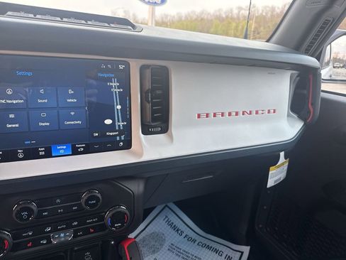 New 2026 Ford Bronco Heritage Edition AWD/4WD image 11