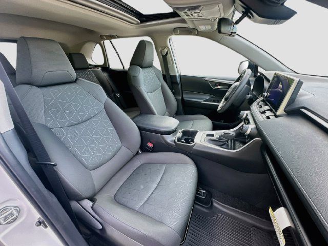 Used 2023 Toyota RAV4 XLE w/ Convenience Package AWD/4WD image 28
