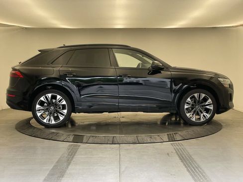 Certified 2025 Audi Q8 Premium w/ Black Optic Package AWD/4WD image 8