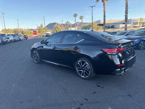 Used 2025 Nissan Sentra SR w/ SR Premium Package image 13