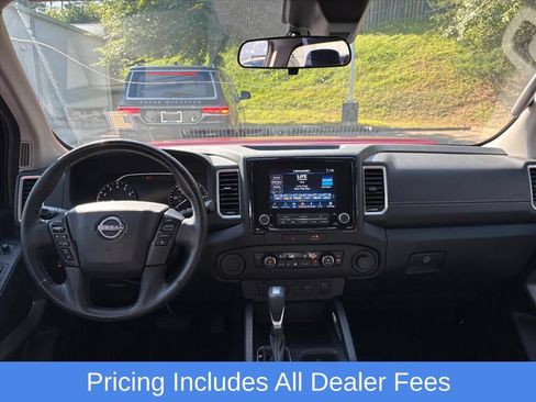 Used 2022 Nissan Frontier SV w/ Technology Package RWD image 9