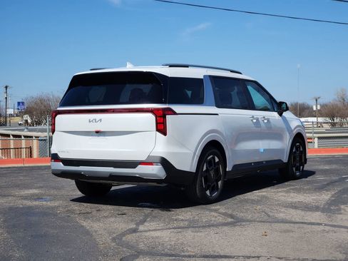 New 2026 Kia Carnival EX image 5