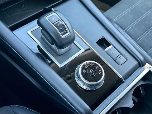 Used 2024 Mitsubishi Outlander SE image 17