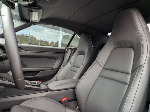 Used 2025 Porsche 911 Carrera 4 GTS image 5