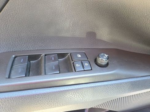 Used 2023 Toyota Camry SE FWD image 11