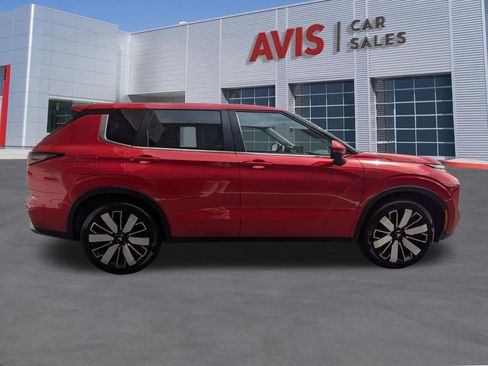 Used 2025 Mitsubishi Outlander SE AWD/4WD image 5