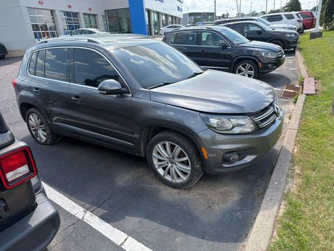 Used 2016 Volkswagen Tiguan SE FWD image 8