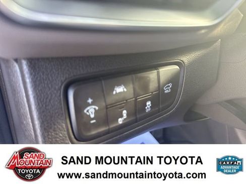 Used 2019 Hyundai Santa Fe SEL image 14