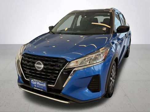 Certified 2023 Nissan Kicks SV image 2