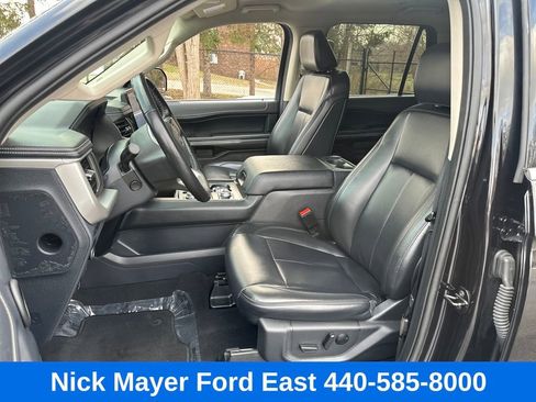Used 2024 Ford Expedition XLT image 25