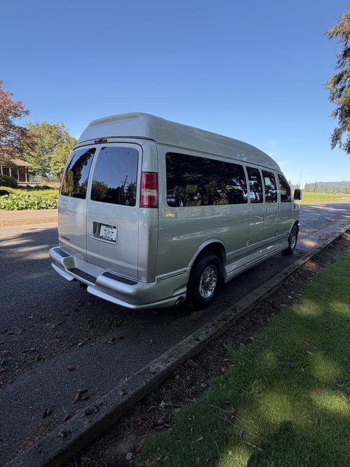 Used 2008 Chevrolet Express 2500 Extended w/ Preferred Equipment Group RWD image 5