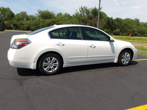 Used 2010 Nissan Altima 2.5 SL w/ SL Pkg FWD image 3
